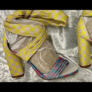 NWT Gianni Bini Checkered Ankle Wrap Block Heel Sandals SZ 6.5